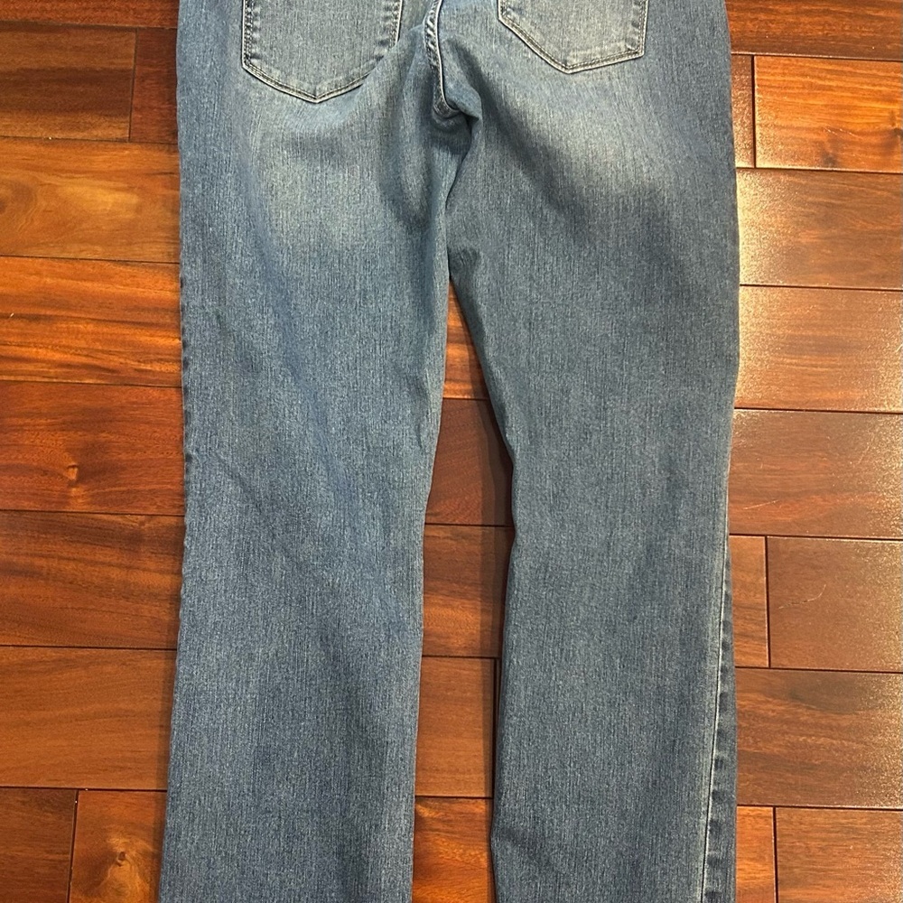 Jennifer Lopez  JLO Straight Leg jeans  4p Petite Medium Wash Stretch Denim - Picture 4 of 8